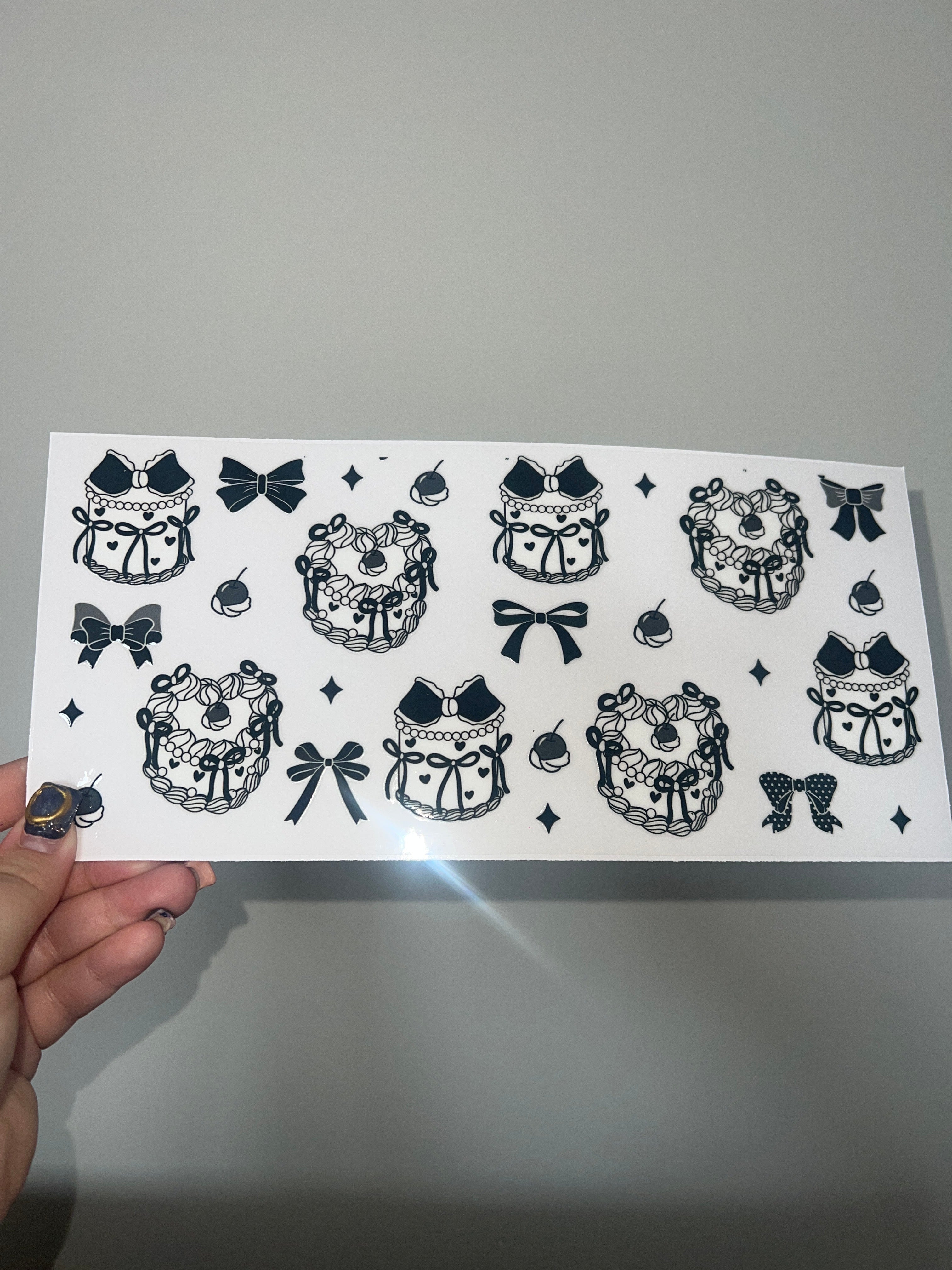Cake & Bows Decal