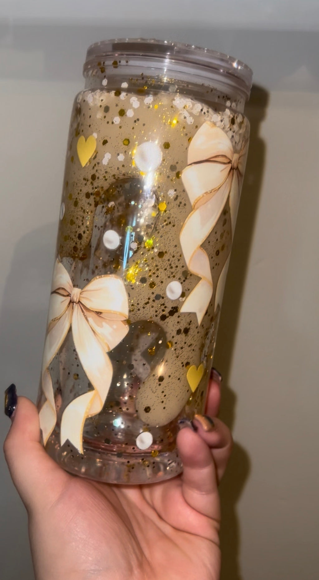 20 oz Glitter Lava Pre Made with Pearl Lid
