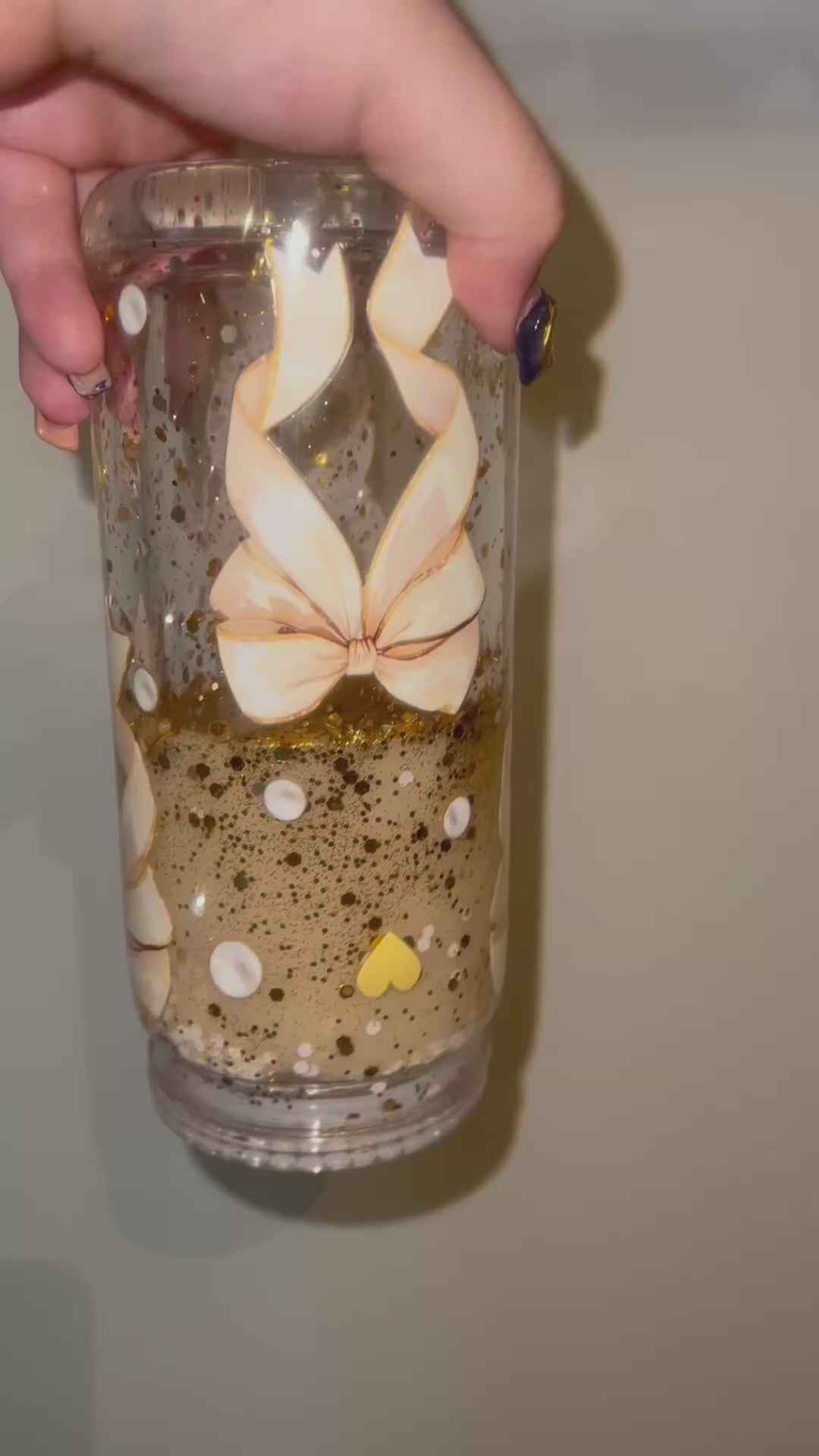 20 oz Glitter Lava Pre Made with Pearl Lid